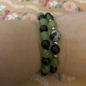 Green Serpentine and Black Onyx Beaded Bracelet